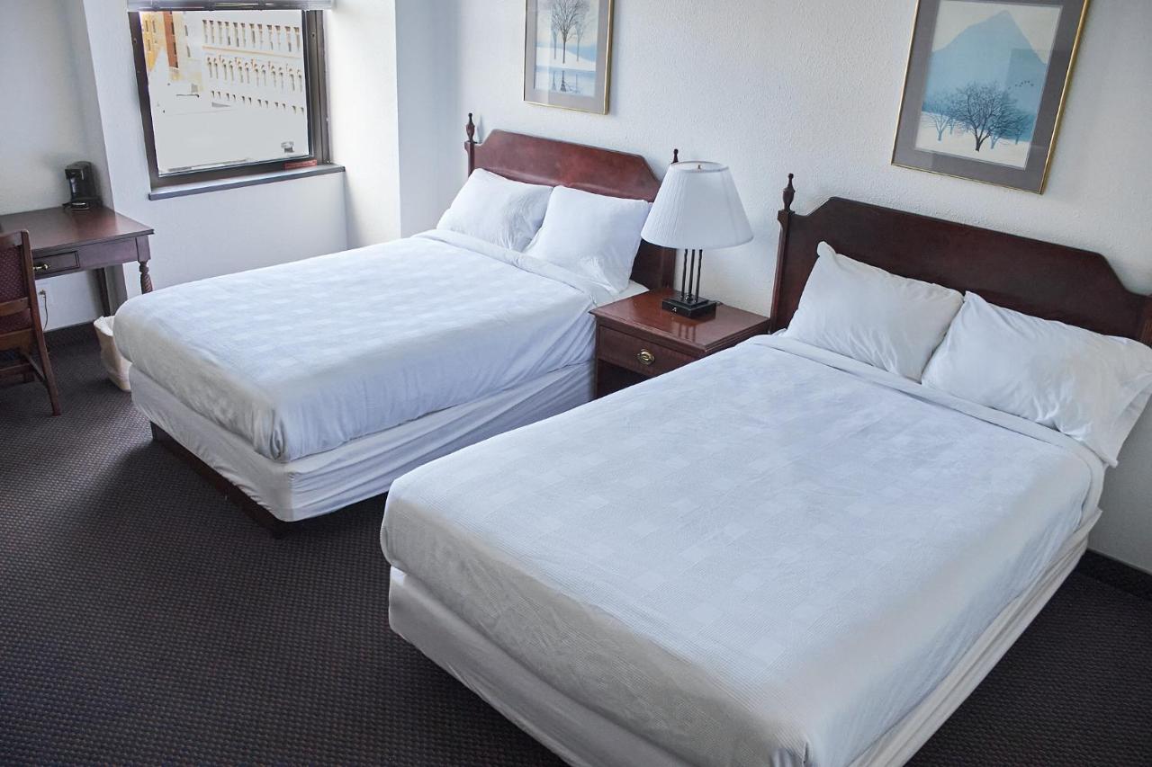 Mclure Hotel Wheeling Buitenkant foto