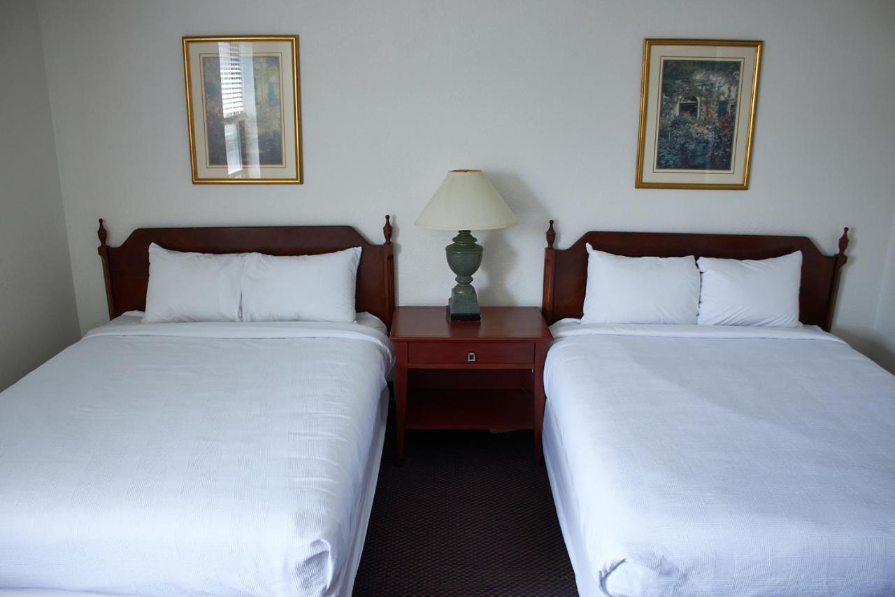 Mclure Hotel Wheeling Buitenkant foto