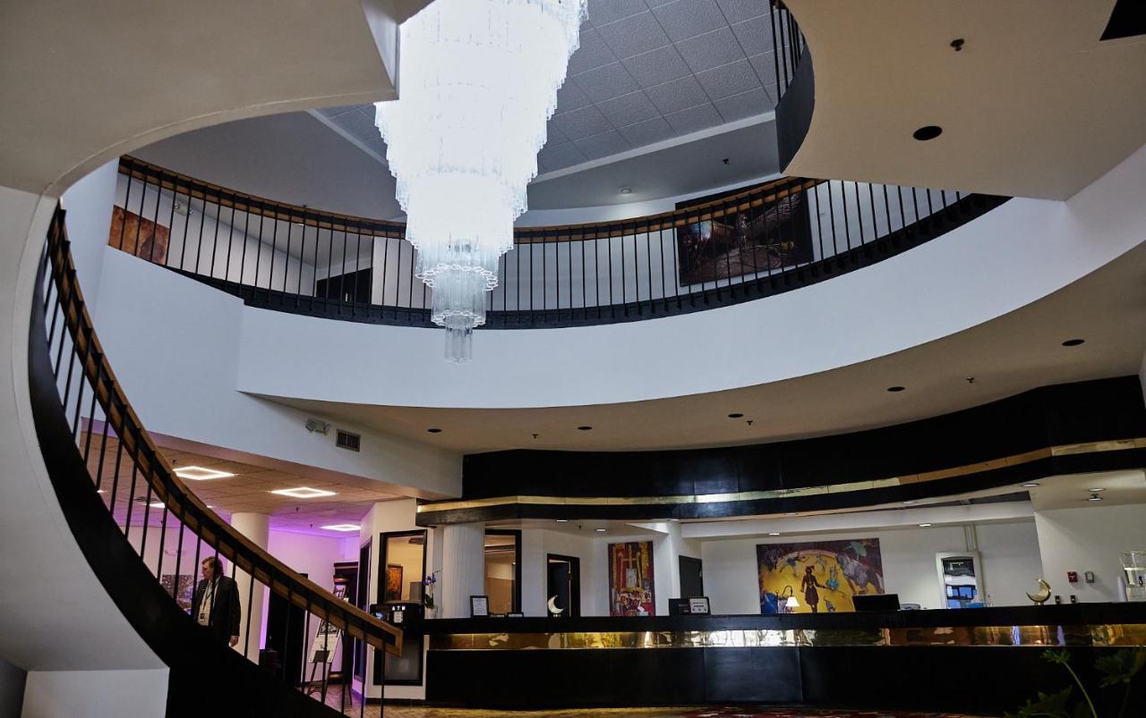 Mclure Hotel Wheeling Buitenkant foto