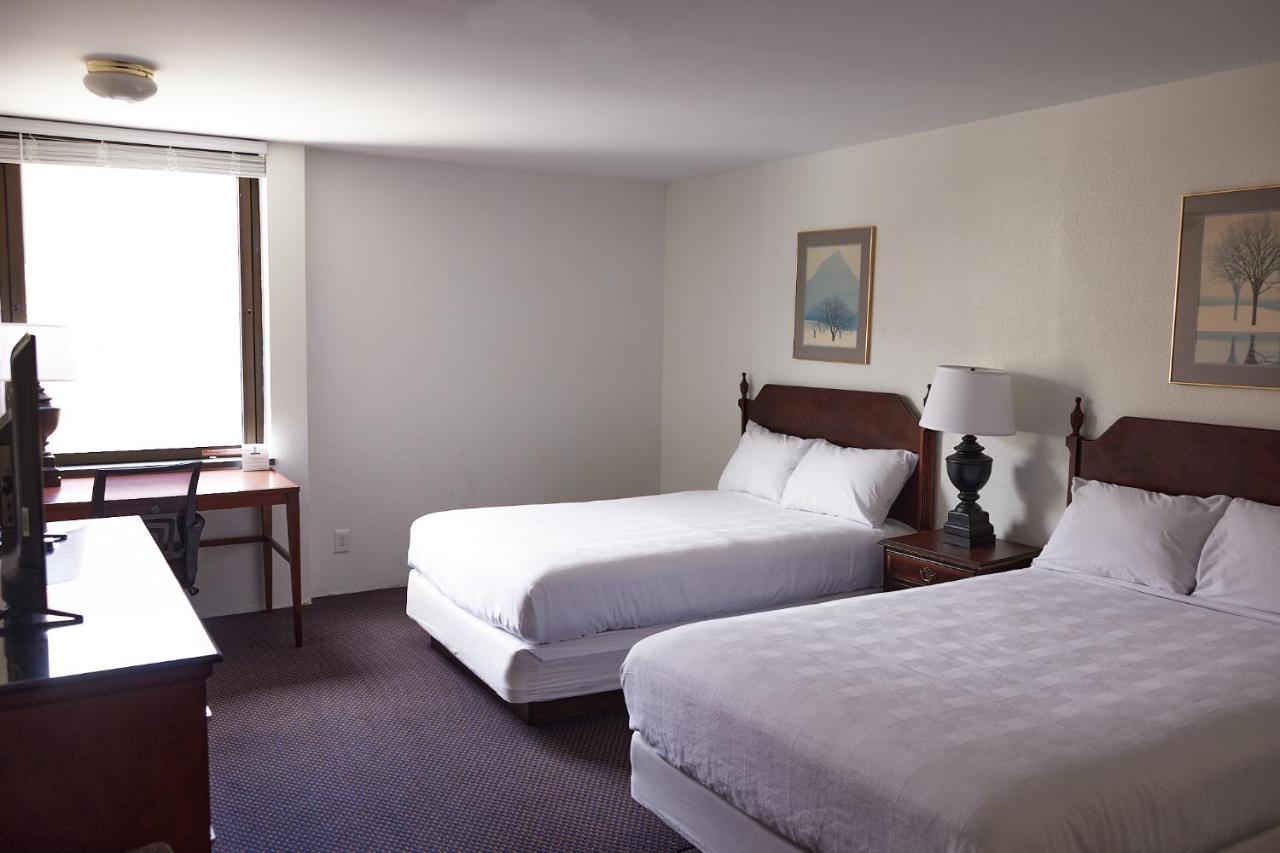 Mclure Hotel Wheeling Buitenkant foto