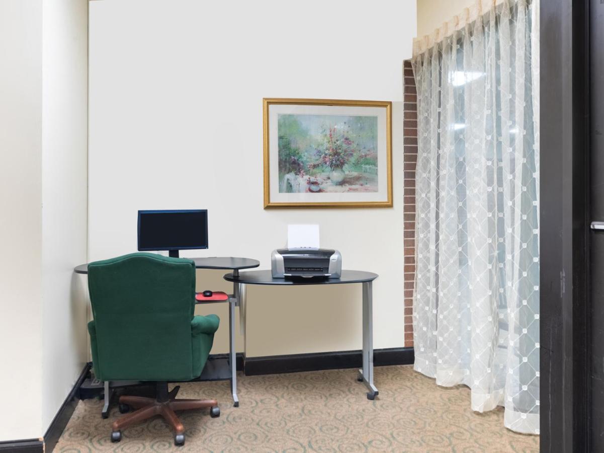 Mclure Hotel Wheeling Buitenkant foto