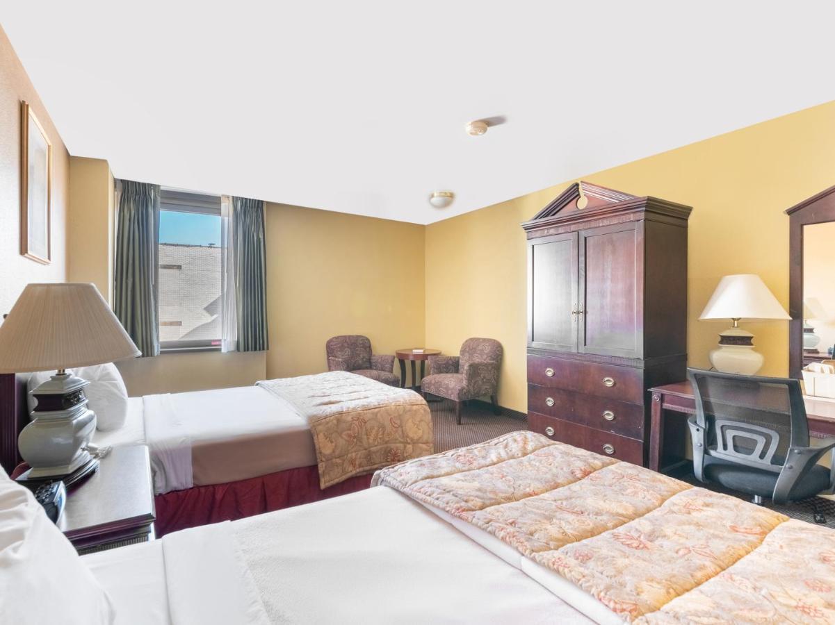 Mclure Hotel Wheeling Buitenkant foto