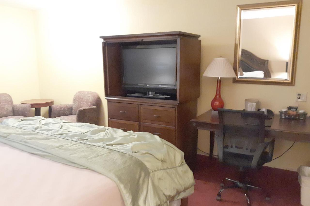 Mclure Hotel Wheeling Buitenkant foto