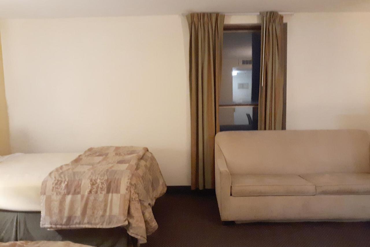 Mclure Hotel Wheeling Buitenkant foto